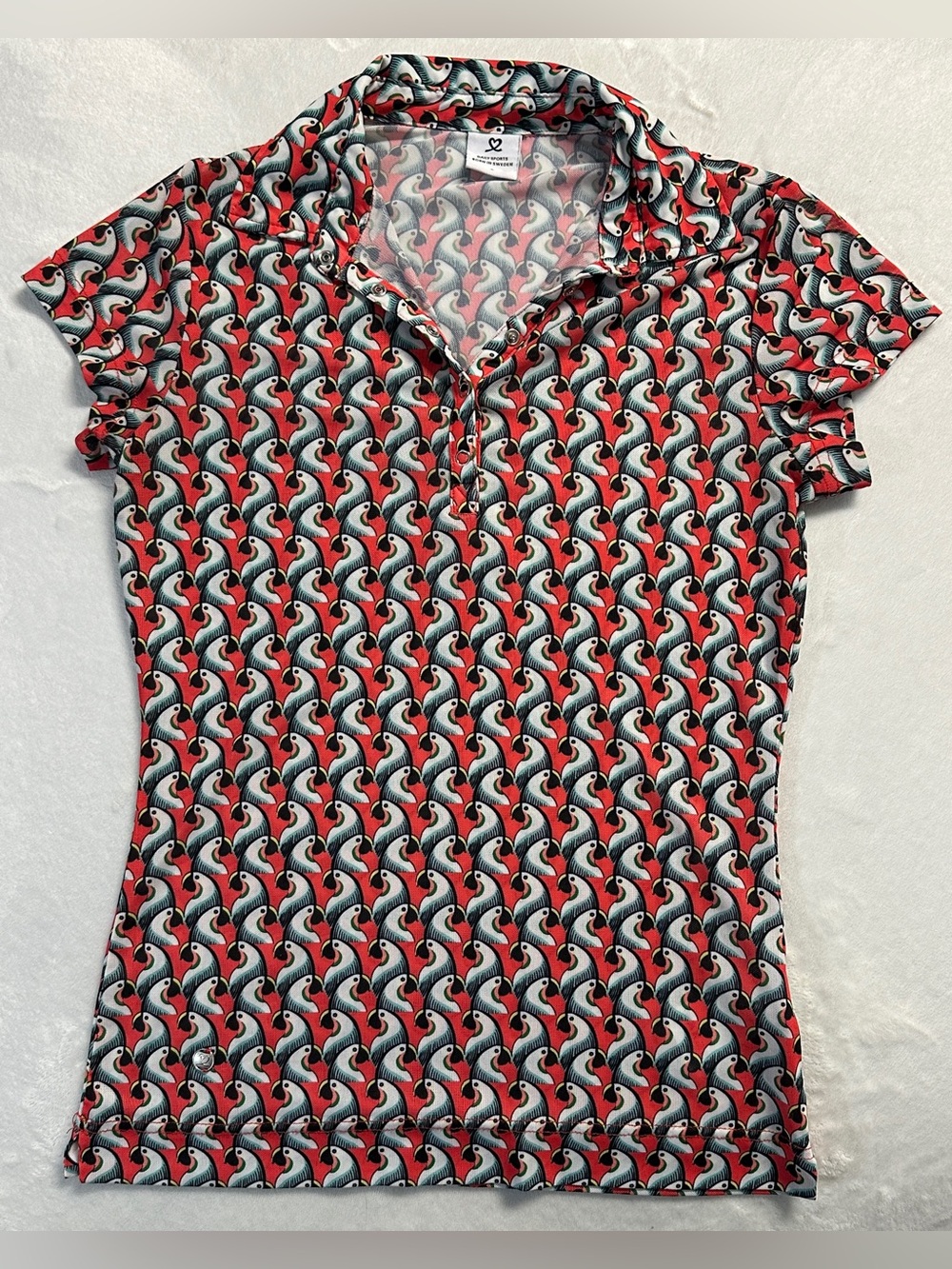 DAILY SPORTS women's red black bird pattern mesh athletic polo top, S.